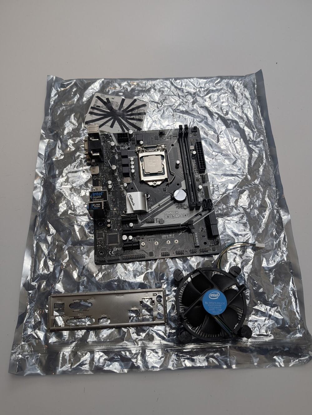 AsRock B365M- HDV LGA 1151 - Intel Core i5-8400T 6 Core 1.7 GHz mATX Motherboard